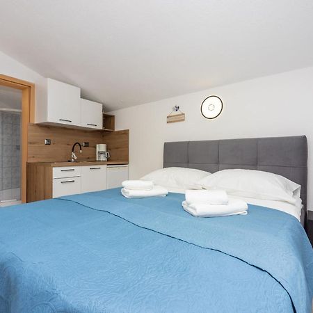 Apartments Porto Dramalj Exterior photo